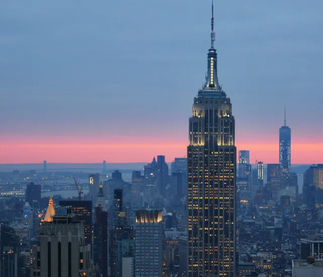 New York City skyline at sunset representing the vibrant French Tech community